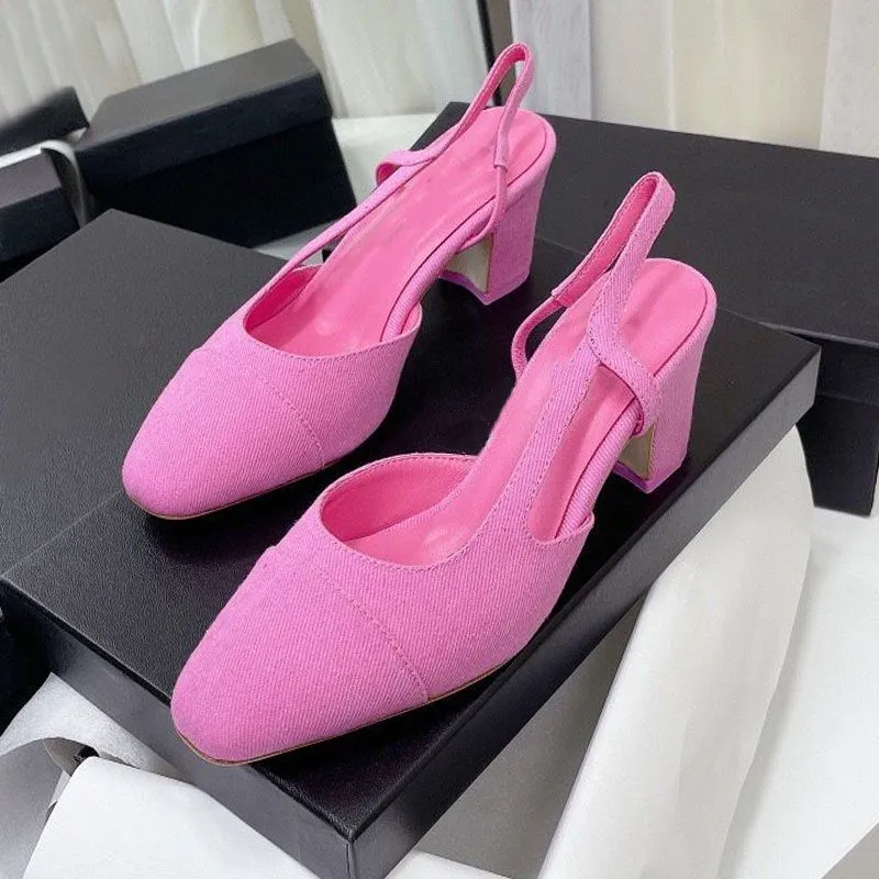 Классические дизайнерские сандалии высококачественные женские свадебные обувь летние квартиры в середине каблука круглое ноги.