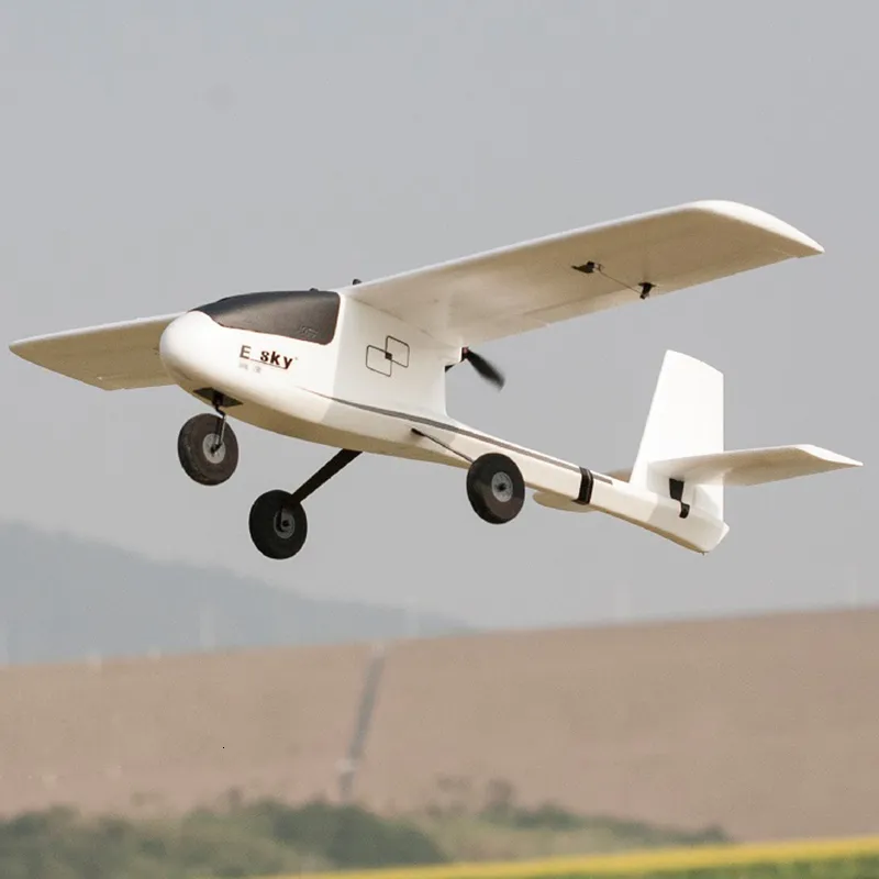 Electric RC Aircraft Esky 1100mm Eyas Radio Control Trainer Airplane Bra för nybörjare Outdoor Toys Plan Model 230616