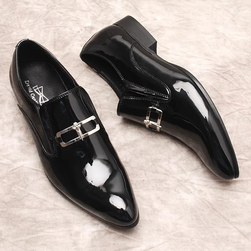 Kleid Schuhe Luxus Herren Loafer Echtes Leder Schuh Schwarz Slip On Patent Männer Hochzeit Büro Brogue Oxford Für