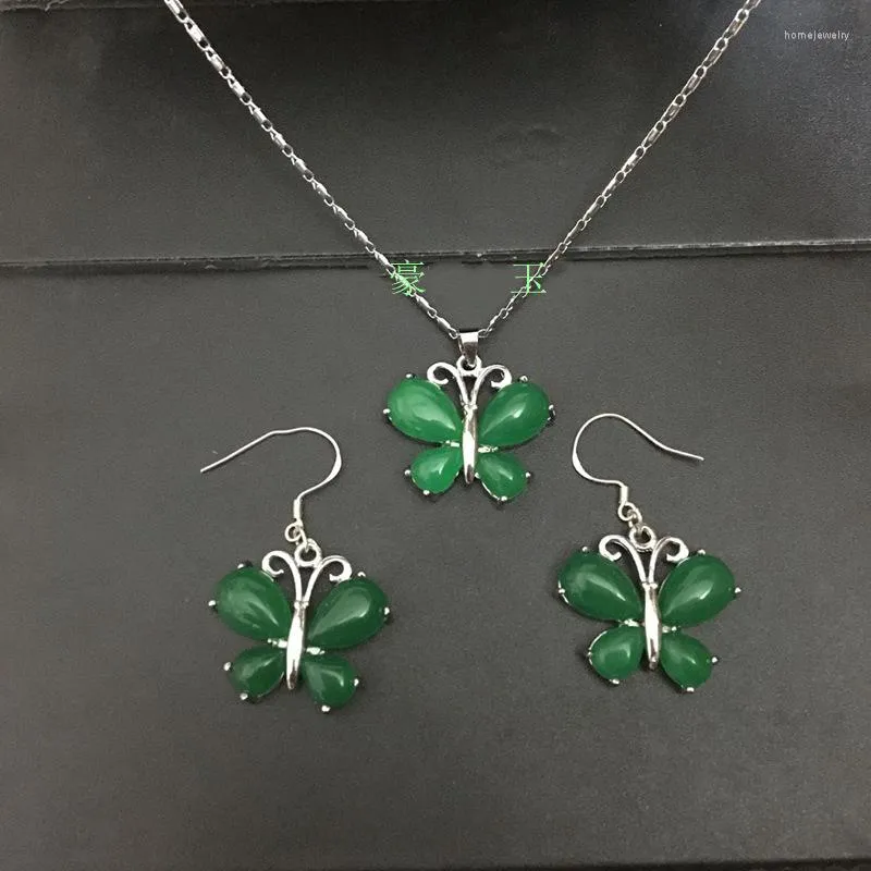 Boucles d'oreilles pendantes calcédoine verte naturelle sculptée à la main papillon boutique de mode bijoux dames et colliers ensemble de deux pièces