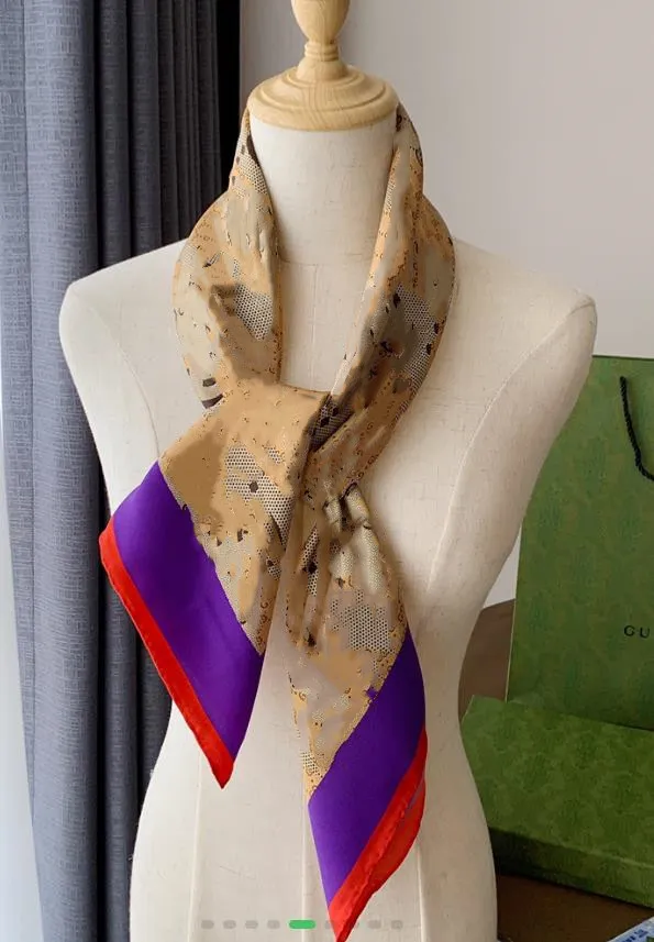 Sciarpa di seta marrone chiaro multi-lavoro in lana di seta bicolore 90 bicolore cammello con lettere presbiteriane classiche