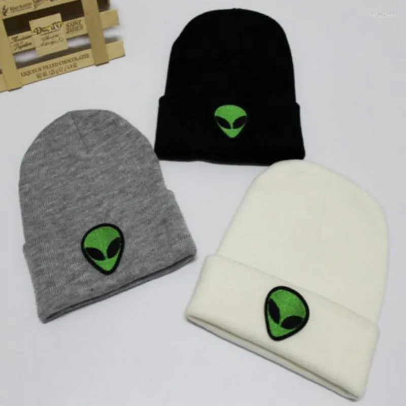 Berets Stickerei Grün Alien Winter Hut Für Frauen Hip Hop Gestrickte Cartoon Skullies Beanie Hip-hop Warme Unisex Motorhaube ski Cap