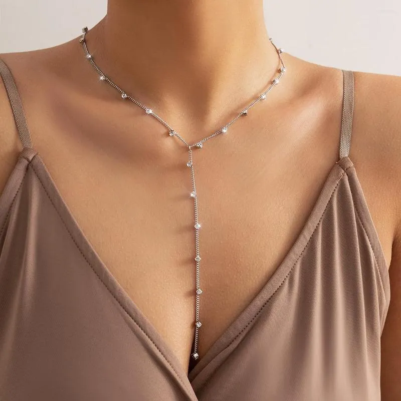 Catene di lusso alla moda Zircone bianco Colore argento Collana lunga con nappe per gioielli da donna Accessori per feste Regali di compleanno di San Valentino