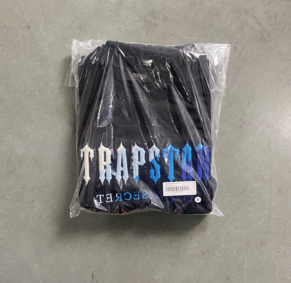 T-shirts pour hommes T-shirt d'été Trapstar Short Suit 2.0 Chenille décodé Rock Candy Flavor T-shirt de survêtement brodé pour femme Conception de flux de marée 627ess