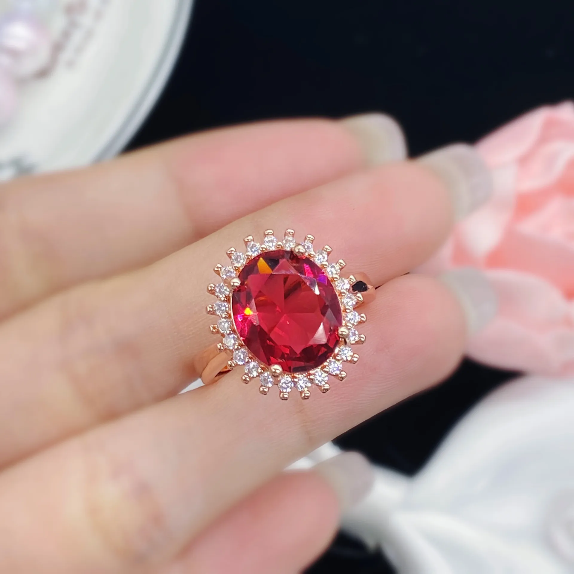 Anneaux de mariage Style européen et américain fille douce simulation tourmaline rouge zircon diamant 18 carats plaqué or rose bague mariage fête bijoux cadeau d'anniversaire