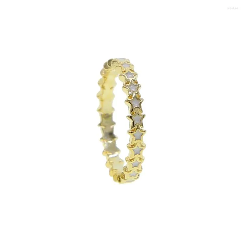 Anelli a grappolo Placcato in oro Smalto minimo Colore bianco Anello a forma di stella Moda europea Impilabile Eternity Band Gioielli da donna alla moda Regalo di Natale