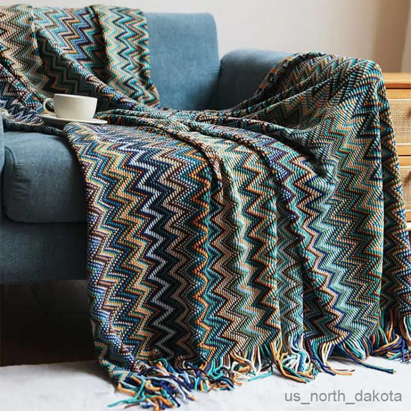 Koc tekstylny w stylu miasta dzianinowy koc ciepłe wygodne frędzle wyrzucaj hotelową sofę dekorację Bedspread 130x230cm R230616