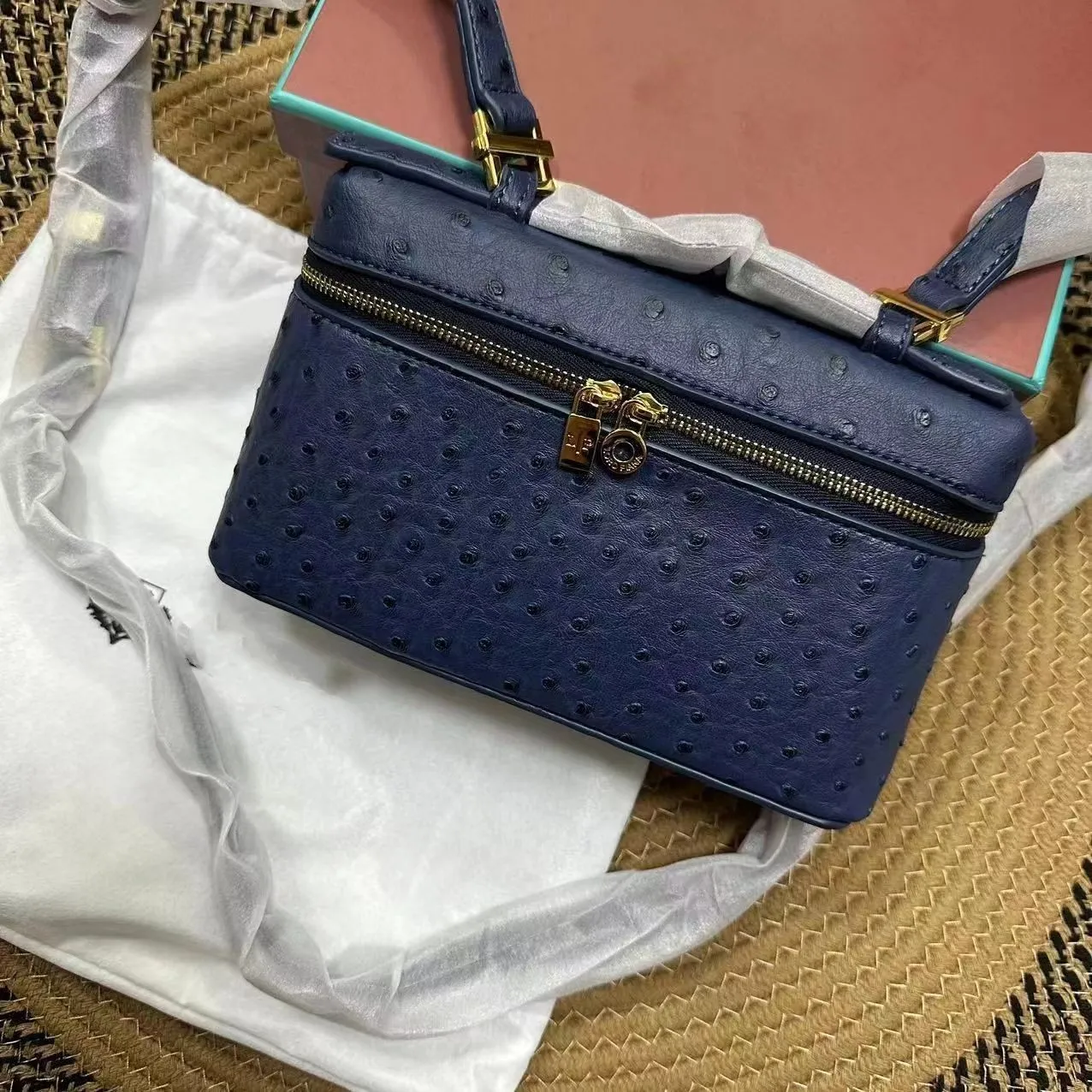 DHgate.com:Loro Piano New Luxury extra pocket l19 mini Bag