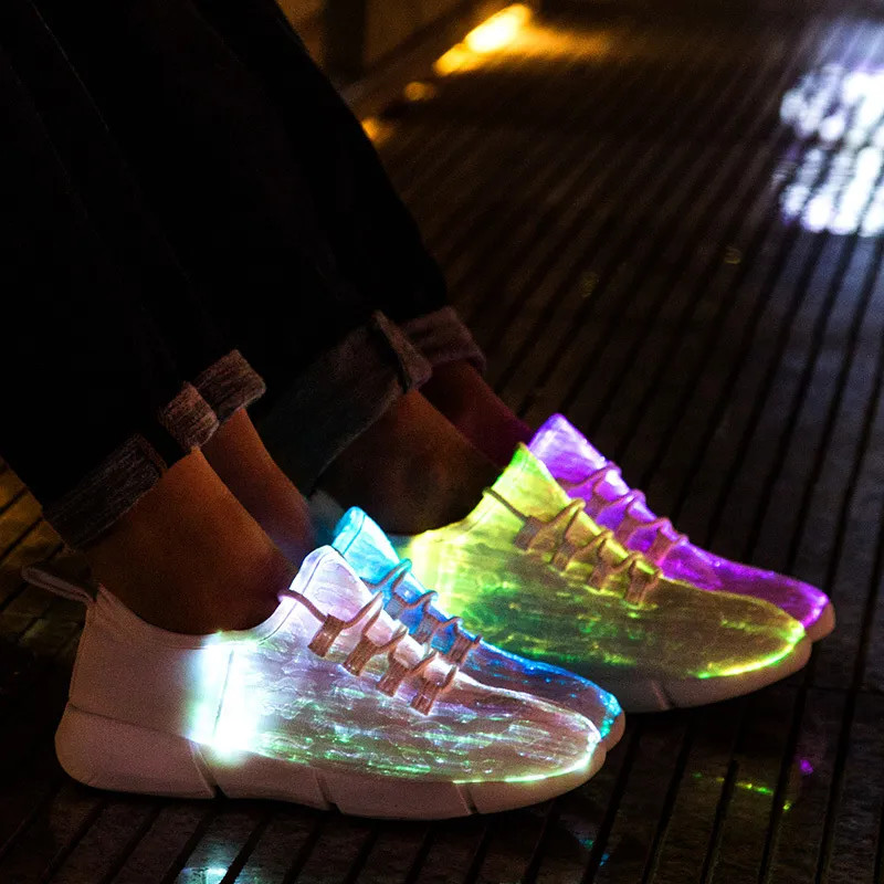 Zapatillas de deporte Size2546 tela de fibra óptica iluminan los zapatos 11 colores intermitente niñas niños USB recargable luminoso con 230615