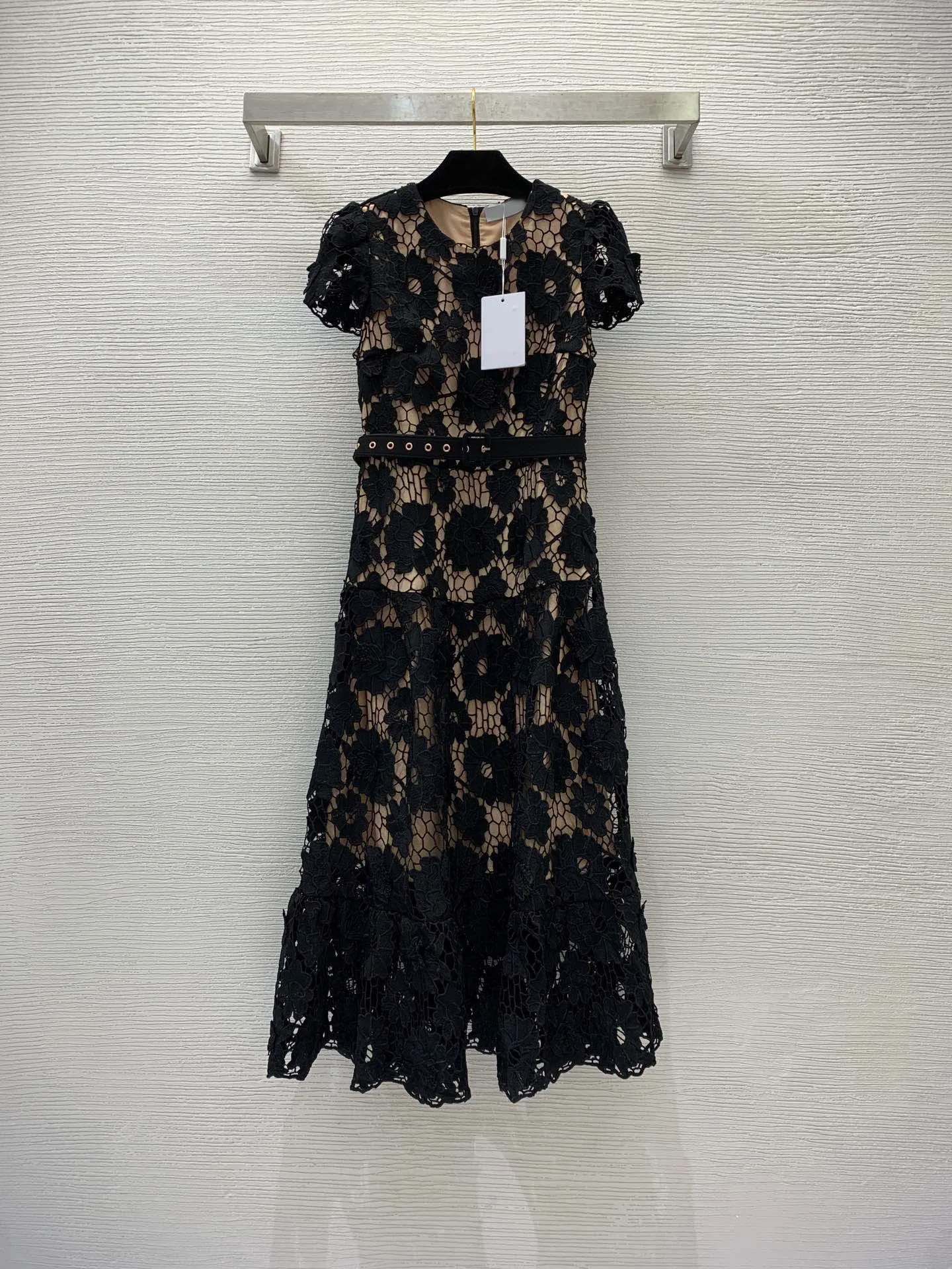 Short Sleeve A-Line Midi Dress for Women with Paisley Pattern and Empire  Waistline, Cap Sleeve, Knee-Length, Dacron Material from Dhgate Basic &  Casual Dresses