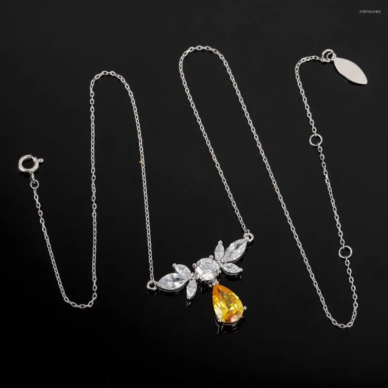 Marca de cadenas, joyería de plata de ley 925 pura para mujer, collar con colgante de diamante amarillo, bonito diseño de hoja, calidad fina de lujo