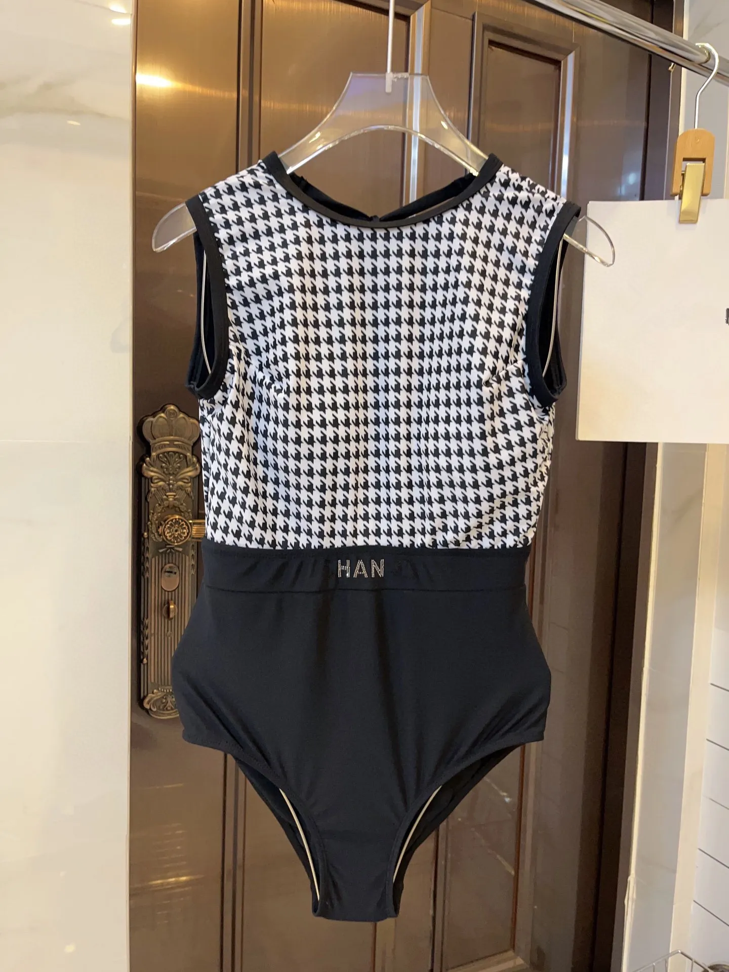 Summer sexy swimsuit plaid quick-drying breathable seaside vacation leisure comfortable beach seaside swimming pool hot spring backless one-piece bikini