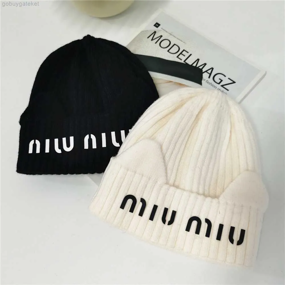 Beanie/skull Caps 2021 Autumn and Winter mius Super Soft Cold Hat Fashion Black White Small Ear Knitted WoolenTNKS