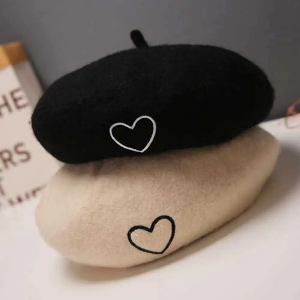 Beret Love Haftery wełna beret koreańska moda kobiet czapka czapka wysokiej jakości jesienna jesień zima twarz mała artysta malarz hat z0616