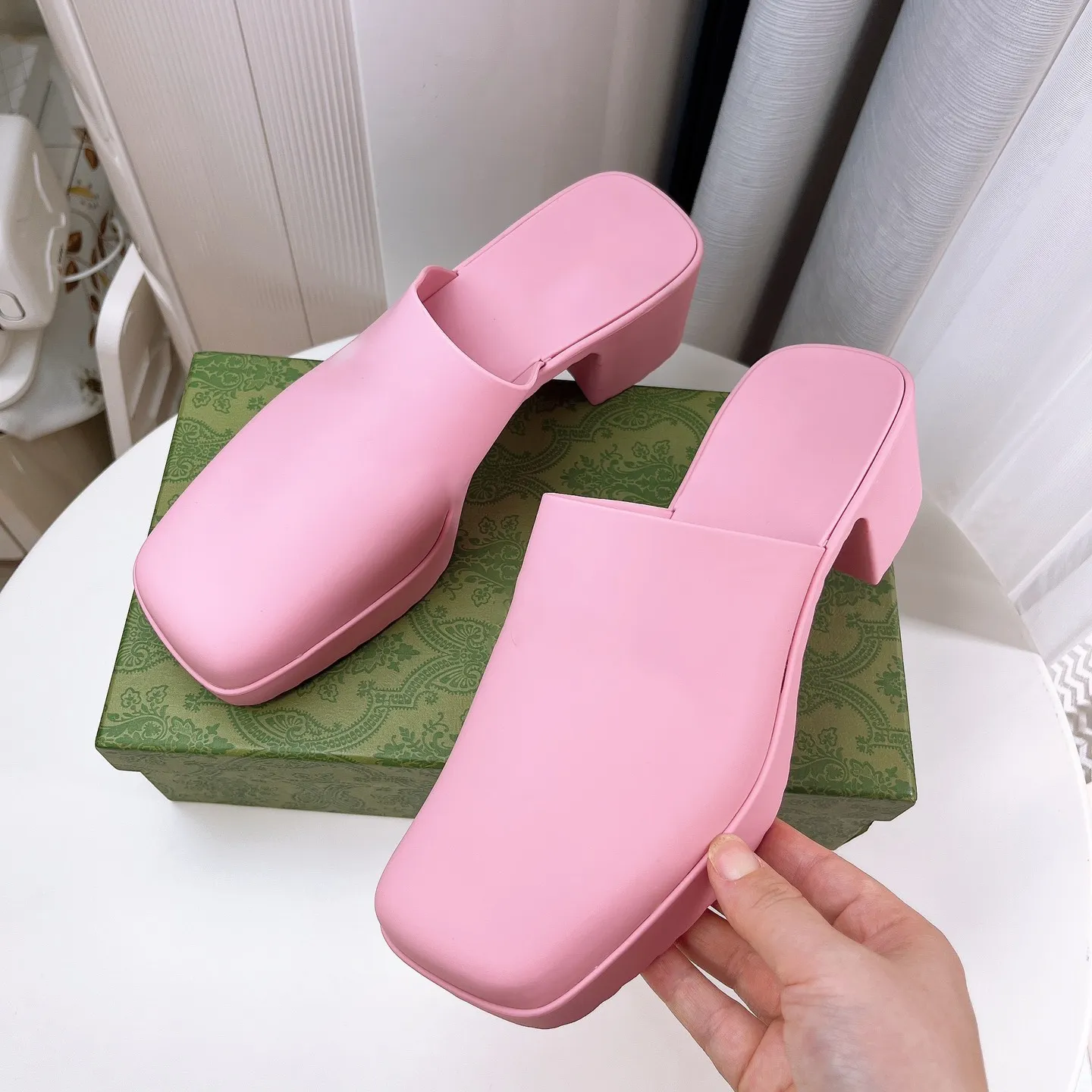 Luxury Real Leather Designer Slides For Women And Men Brand Pink