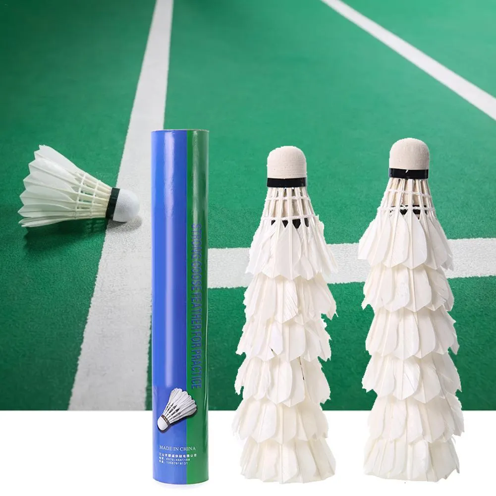 Badminton Shuttlecocks 12pcs Kaz Tüyü Açık Sport Sport Shuttlecock Beyaz Eğitim Oyunu İçin Uçan İstikrar Dayanıklı Toplar 230616