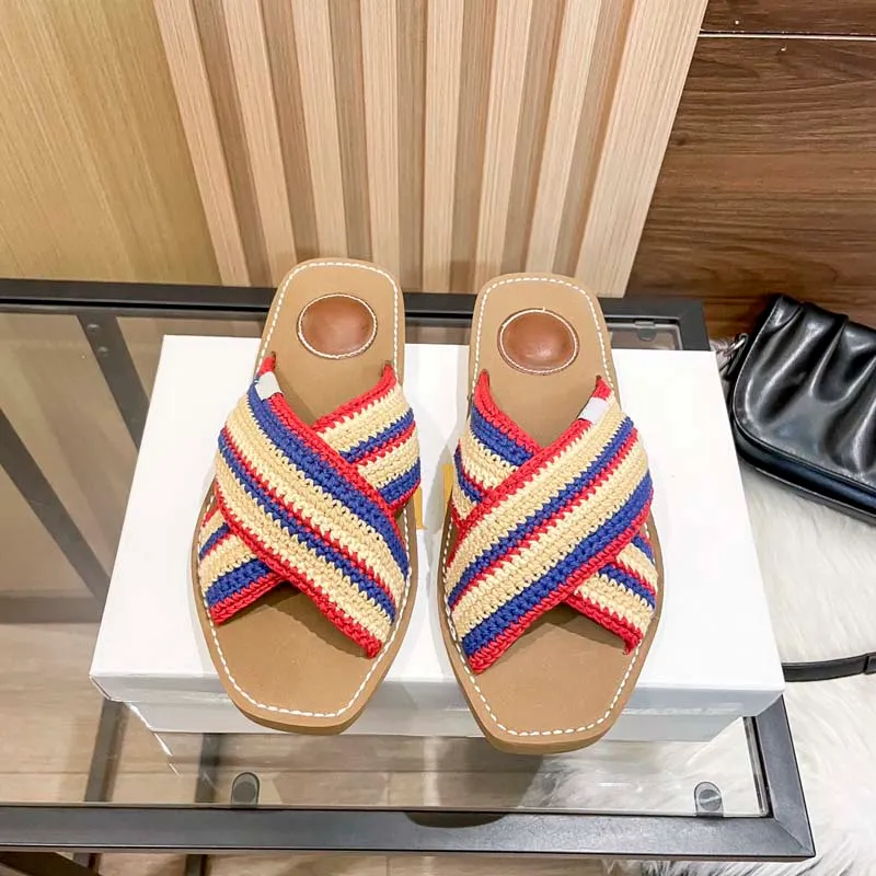 Kvinna sandaler flip flops för kvinnor högkvalitativa stilfulla tofflor för mode klassiker sandal platt skor tryckt gelé gummi läder kvinnor klädskor plattform tofflare