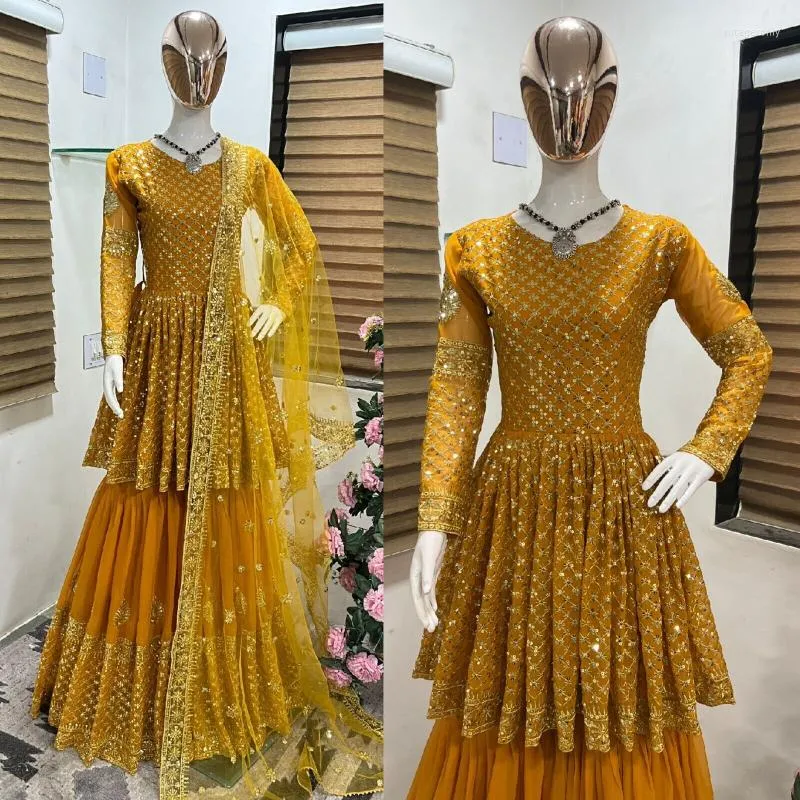 Etniska kläder pakistanska salwar kameez sari guld lösa blossade byxor långärmad sharar set