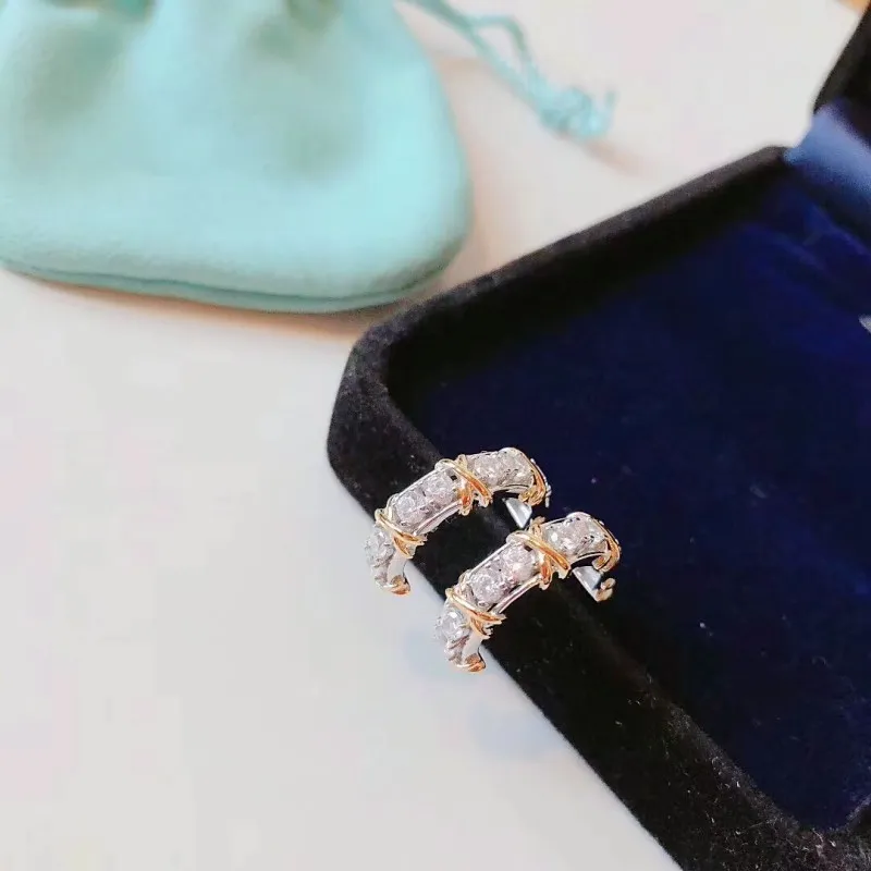 Modedesigner Womens Diamond Earrings High End 925 Sterling Silverörhängen Valentines Day Gift Högkvalitativ smycken med låda