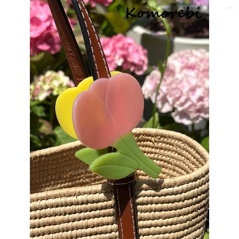 Haarspeldjes Mooie Tulp Azijnzuur Voor Vrouwen Bloem Klauw Zomer Vakantie Contrasterende Kleuren Acryl Accessoires