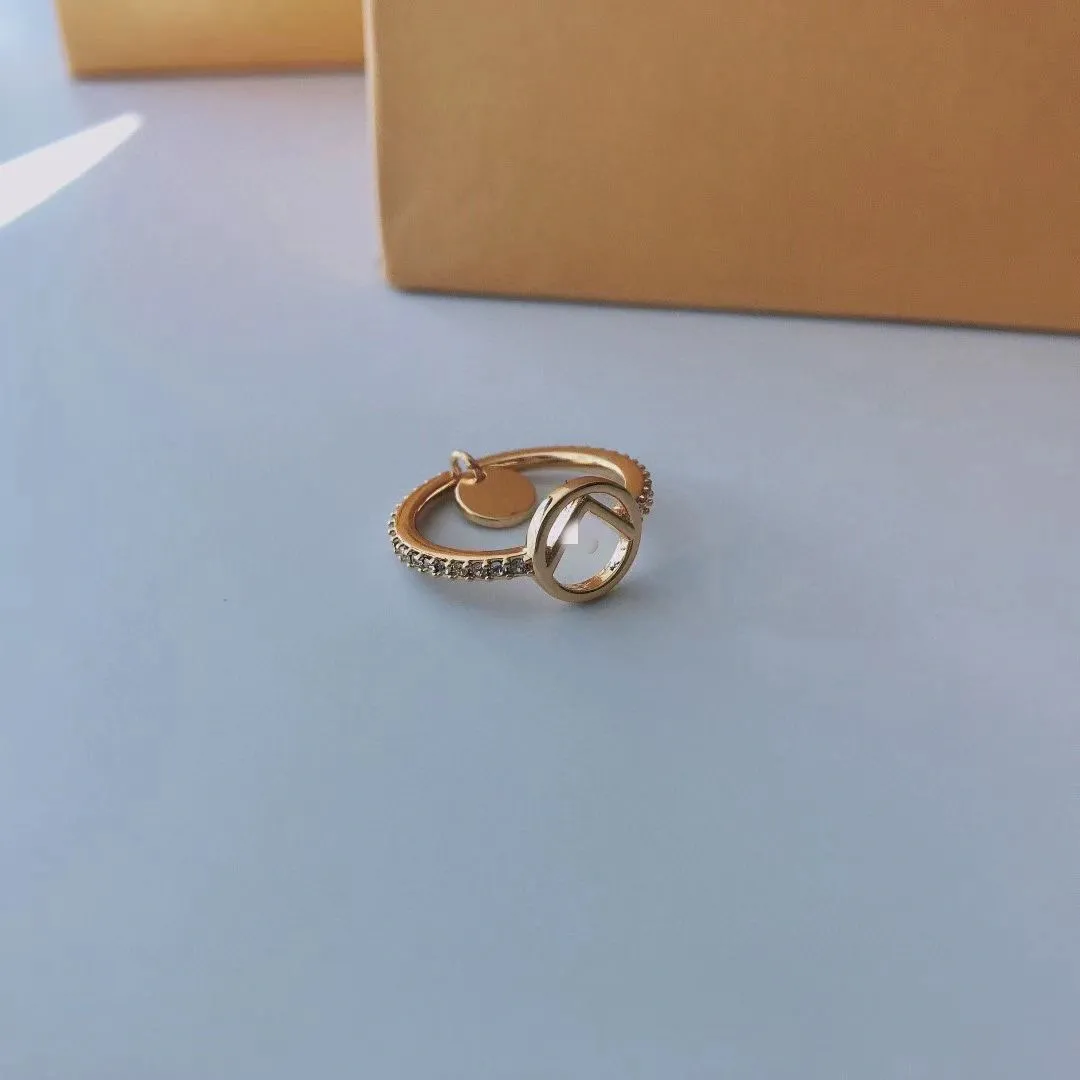 Haut de gamme lettre pleine bague en diamant femme douce mignon collège fée Style mode tout match bague en gros