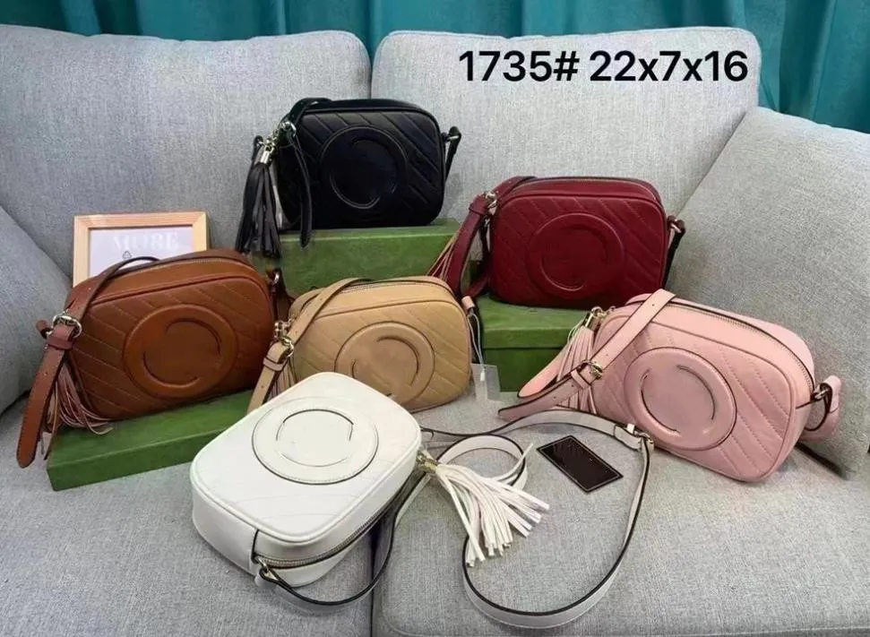 Bolsa feminina redonda e fashion nova com franja de couro loira Bolsa feminina Bolsa de ombro oblíqua de um ombro Qualidade