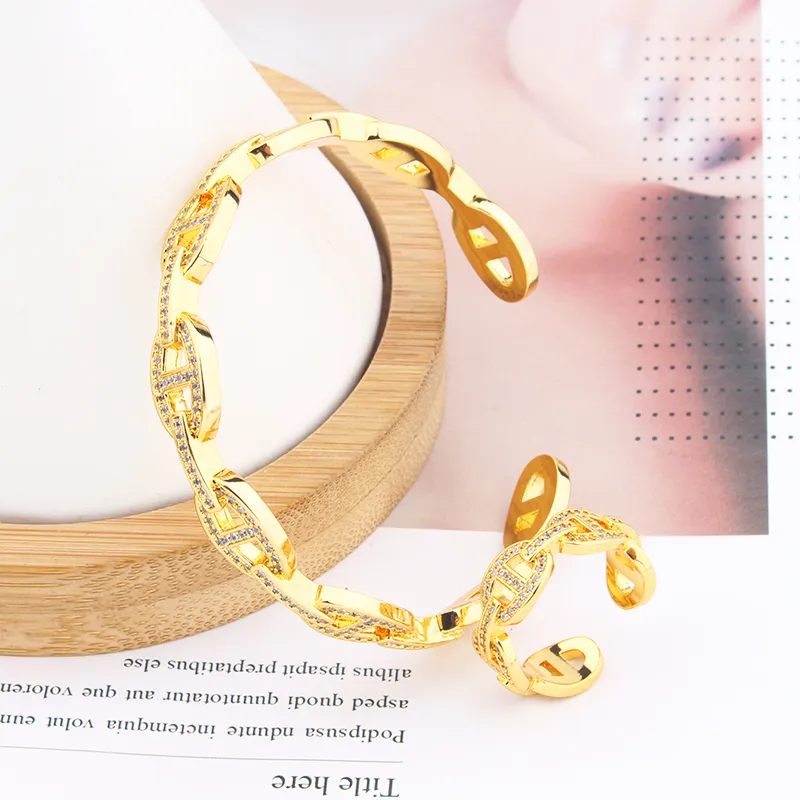 nouvel amour Bracelet ouvert Dames Rose Or 18 carats Argent Lady Bangle Diamant Designer De Luxe Bijoux Femmes Hommes Bracelets Bijoux Cadeau De Fête Classique Accessoires anneau