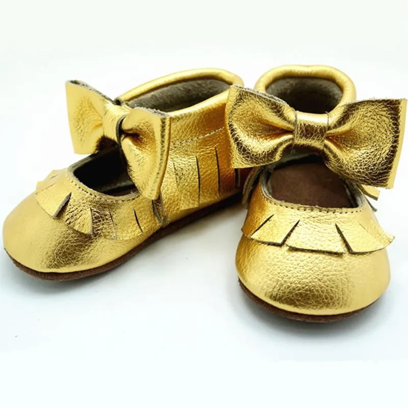 Premiers marcheurs mocassins bébé en cuir véritable franges et nœuds faits à la main chaussures d'intérieur nées