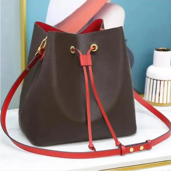 Bolso de compras de moda superventas Bolso de amor Bolso de compras grande Bolsos cruzados marrones