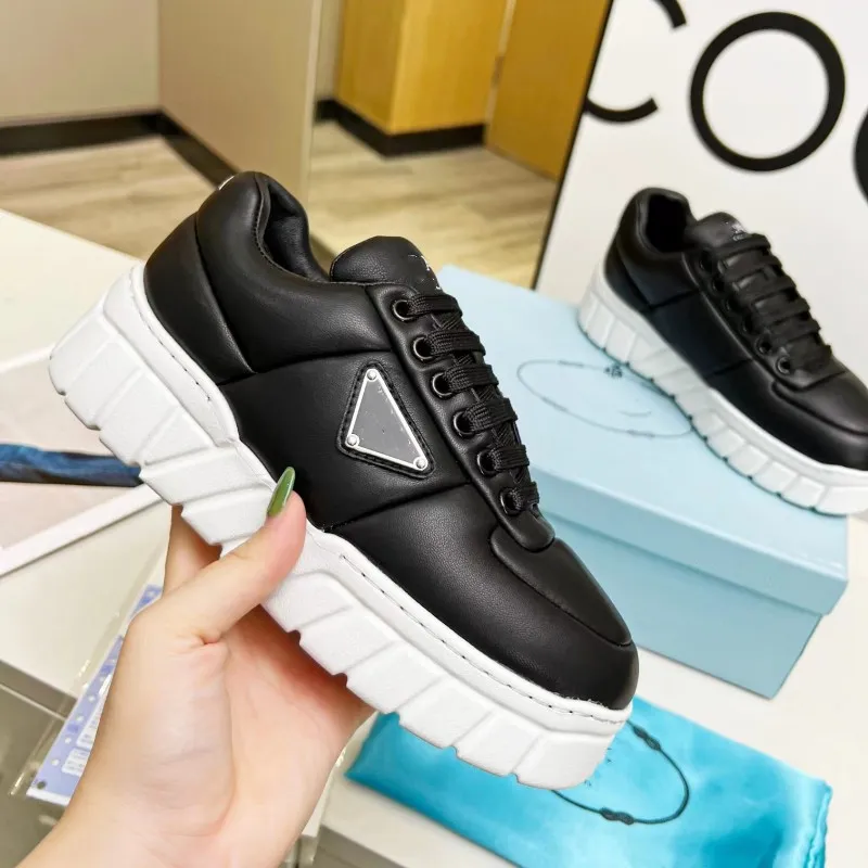 Lyxiga överdimensionerade sneakers Casual Shoes Designers Sole White Black Leather Velvet Suede Womens Mens Espadrilles Högkvalitativ platta spetsar Up Italy Trainers Storlek 35-45