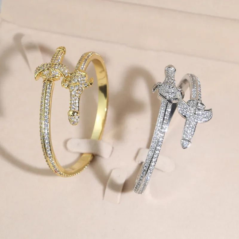 Bangle En Forme Depee Zirconi Hip Hop All Match Fashion Jewelry Personnalite Couple Style Nouveau Bracelet Holy Sword Full Zircon Bracelet Bracelet En Gros Dropshipping Du 10 67 DHgate