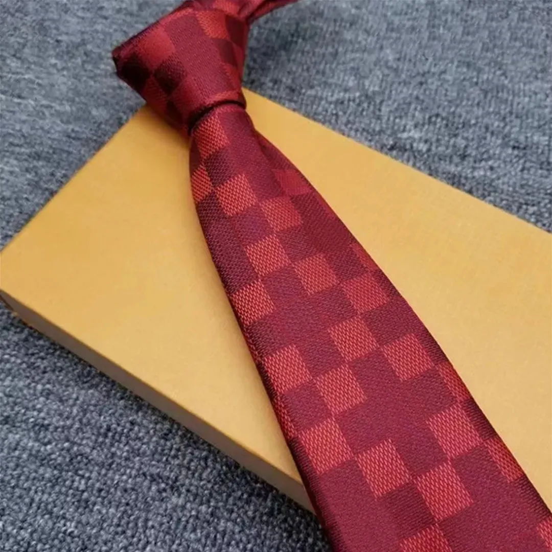 Mäns slipsbokmärkesdesigner Silkeslips Luxury Red Jacquard Party Wedding Business Woven Fashion Plaid Design Box Suit