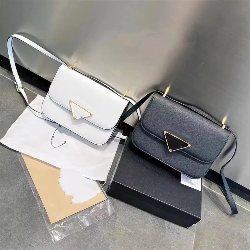 Luxury Designer Shoulder Bags Fashion Inverted Triangle Letters Crossbody Bag Wallet Vintage Ladies Solid Color PU Leather Handbag Design Shoulder Bag DHL Free