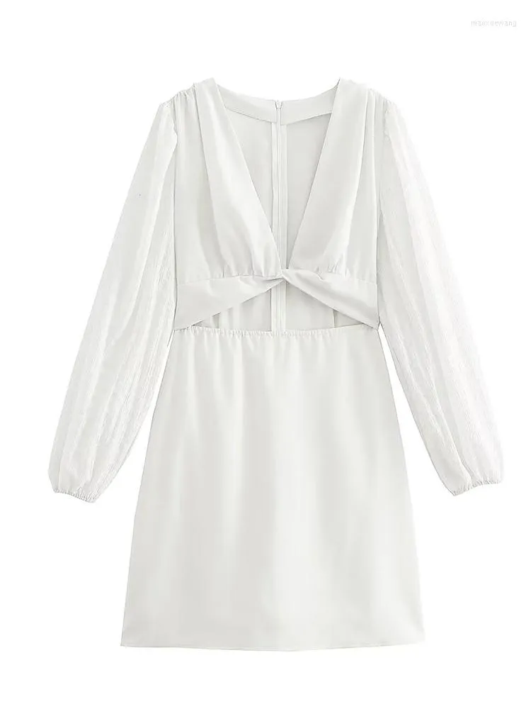 Robes décontractées YENKYE femmes Sexy évider avec ceinture robe blanche à manches longues col en V femme printemps robe courte