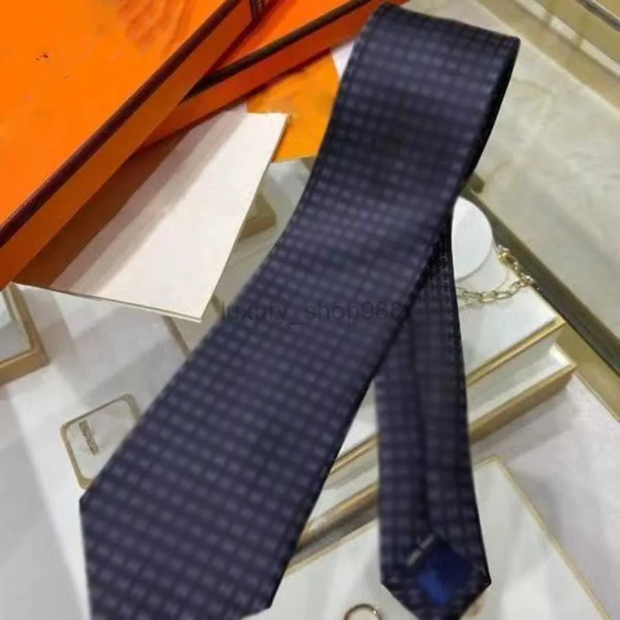 Męskie jedwabne krawaty szyi luksurys projektanci krawat cinturones diseo mjeres Ceintures design femmes ceInture de lukse top