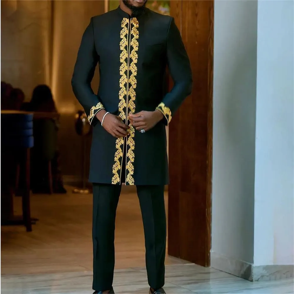 Herrspårar för män kostym toppbyxor 2-stycken uppsättning fast färg rund nackbroderi långärmad kostym bröllop afrikansk etnisk stil 230619