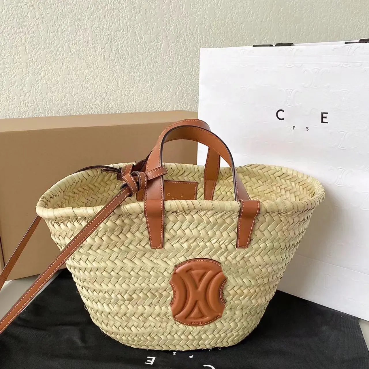 2023 New Totes Beach straw Shopping One Shoulder Bags basket bucket handbag envelope Womens fashion luxurys Designer fashion versatile