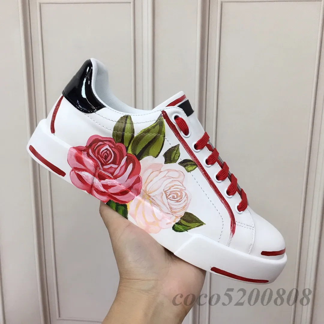 Scarpe basse da donna Scarpe casual Scarpe sportive bianche Fiori rosa Appliques Scarpe da ginnastica da ginnastica con stampa in vera pelle con punta tonda