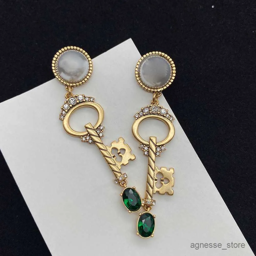 Stud Elegant Golden Key Earrings Ladies Women's Retro Style Green Shine Christmas Fashion Fine Jewelry Accessories R230619