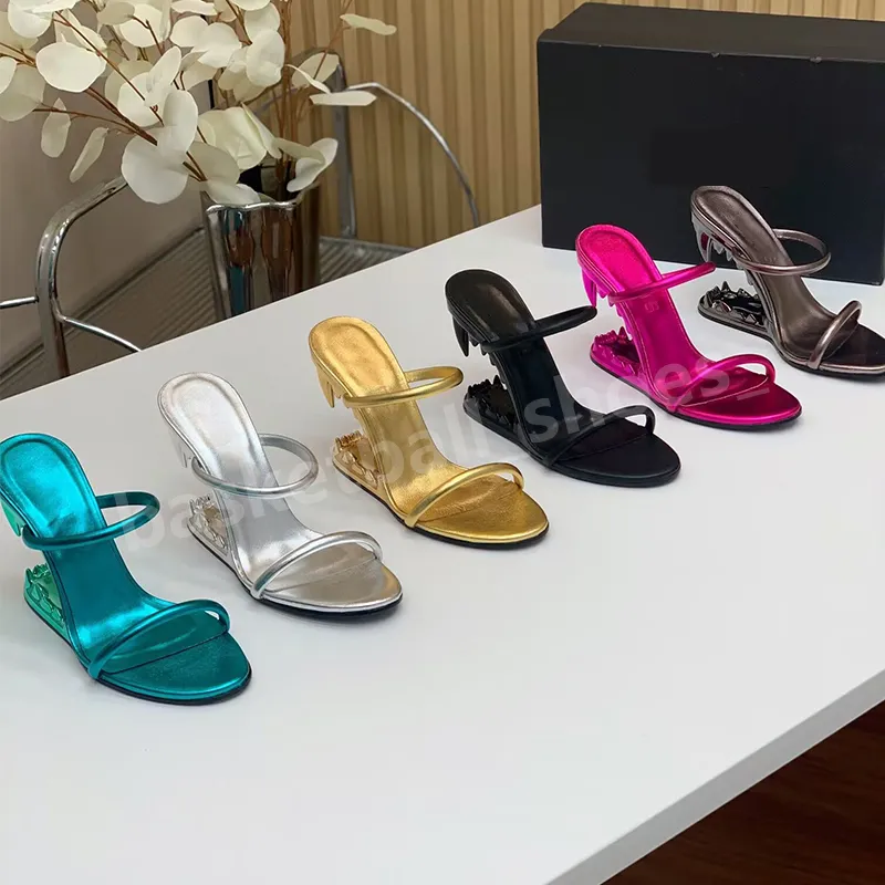 Designer de luxo feminino sandálias de cunha sapatos com forma de mandíbula salto em forma de dente besta salto alto sandália ouro saltos de metal sapatos sensuais