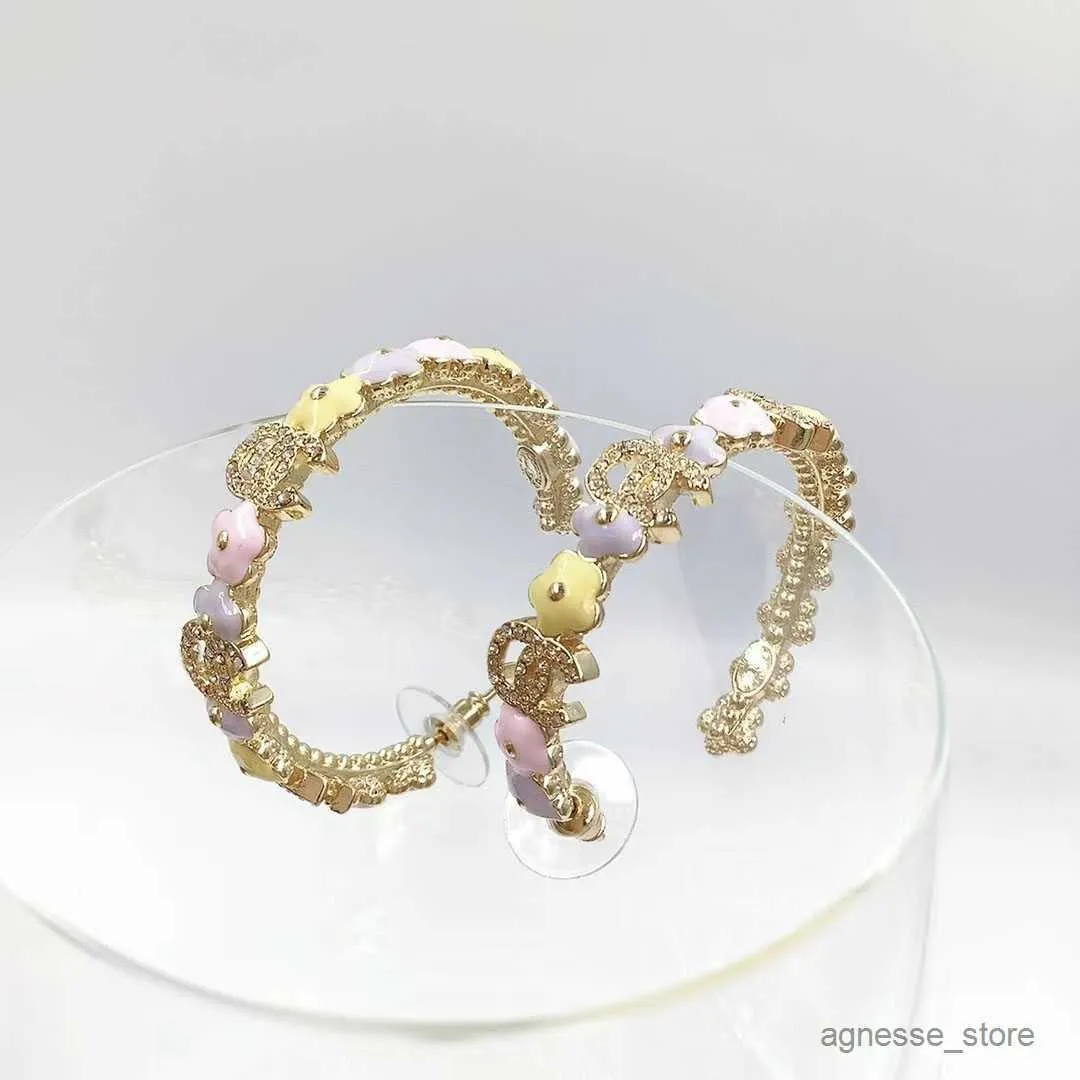 Brincos de argola em ouro 18k. Forma sedutora de roxo claro rosa. Brincos de designer de moda para mulheres. casamento noiva jóias altas R230619