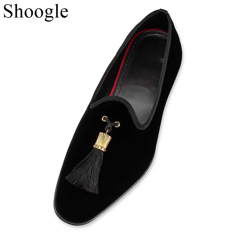 Män fransar tassel loafers blommor broderi casual skor män svart handbroderade duk tofflor glider på casual platta skor