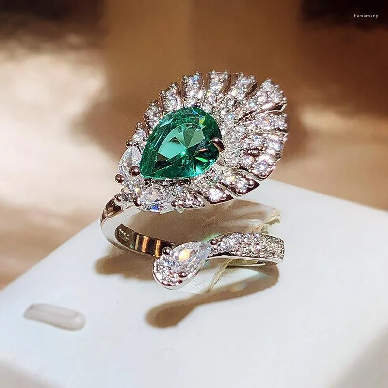 Pierścienie klastra Lekkie luksusowe i wysokiej klasy zielone pióro pawi dla kobiet w stylu sądowym zaręczyny 925 Srebrna biżuteria Otwarcie
