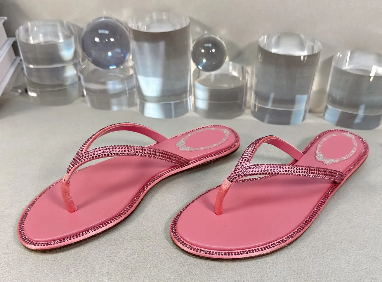 Pantoufles à strass pour femmes sandales à la mode porter des chaussures de plage à l'extérieur de l'été bord de mer grandes tongs chaussures pour femmes confortables