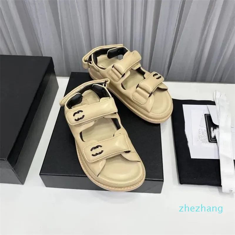 2023 Sandálias Sandália de Couro de Alta Qualidade Candy Color Sapatos Baixos Designer Feminino Chinelo Fundo Plano Conforto Areia Praia Moda Versátil