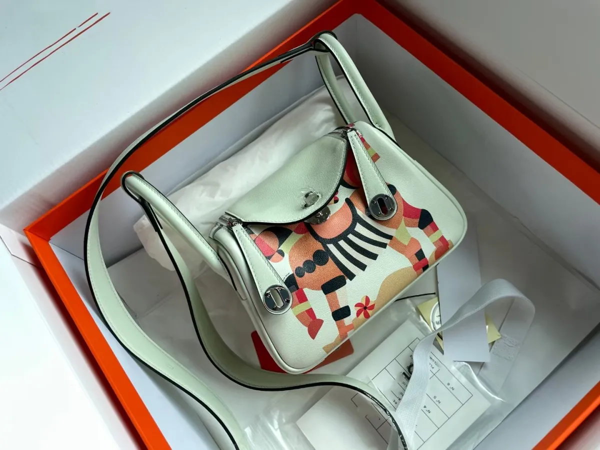Brand Handbag Designer Purse 19cm Mini Sac à bandoulière Graffiti Totes entièrement faits à la main