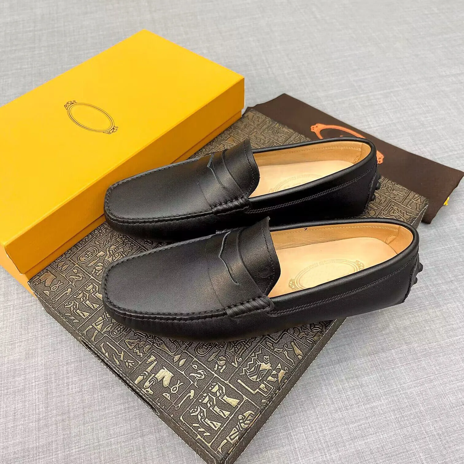 Lyxdesigner klänningskor män platt casual sneaker tod- gommino mocka körskor herr loafer non slip sole tyg mocka låg topp 38-45box