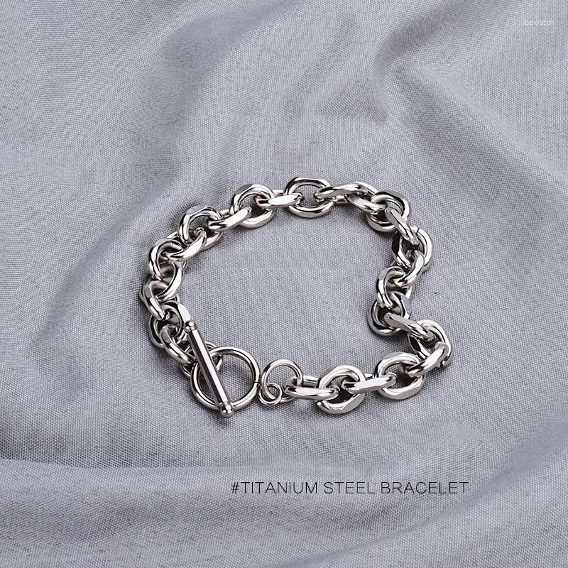 Charmarmband S3732 Fashion Jewelry O Shape Chain Armband för Man Woman Hip Hop Titanium Steel