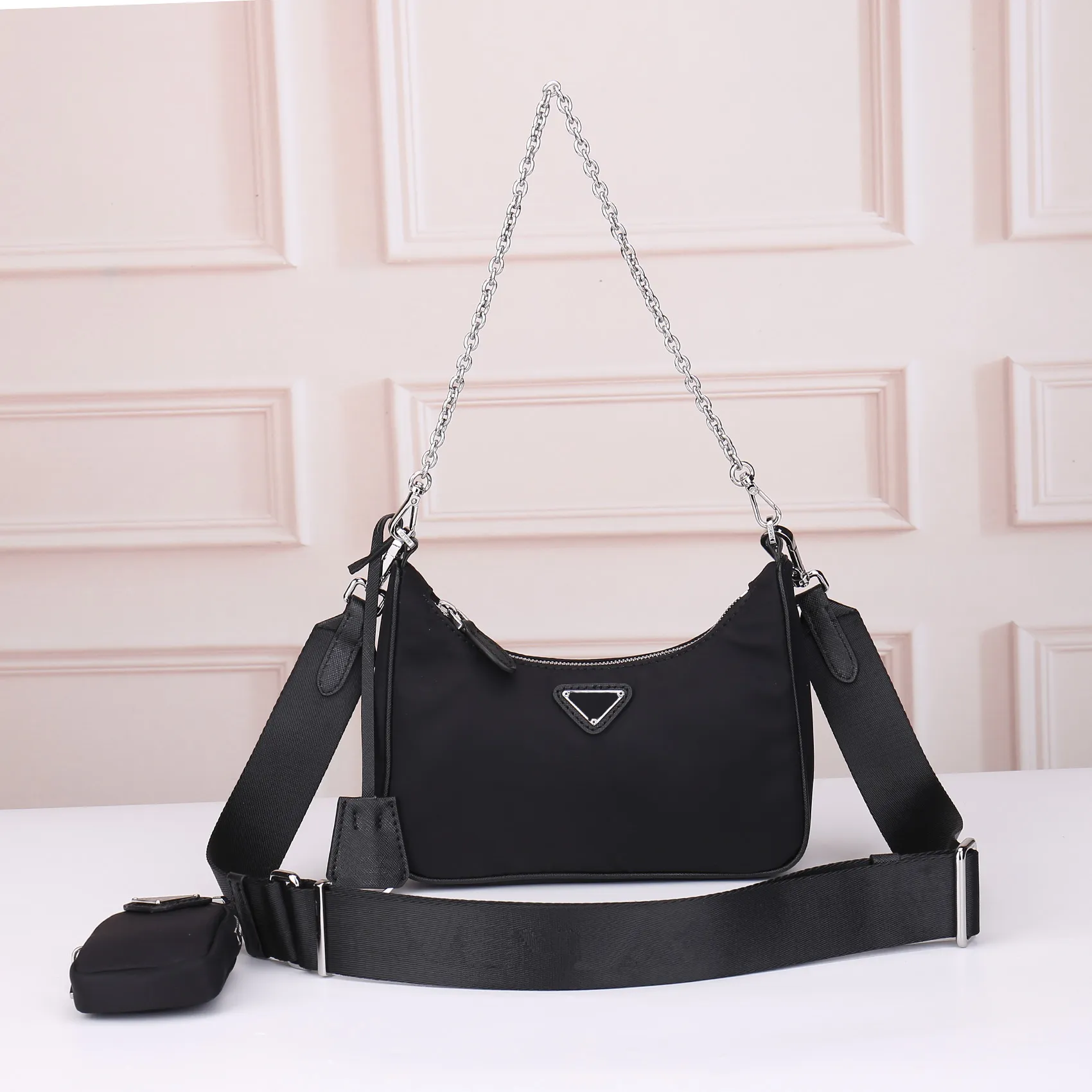 2005 Re-Edition designer bags Wholesale tote bag Nylon canvas hobo handbag for women Shoulder Bagss Chest pack lady chains handbags purse messenger handbags wallet