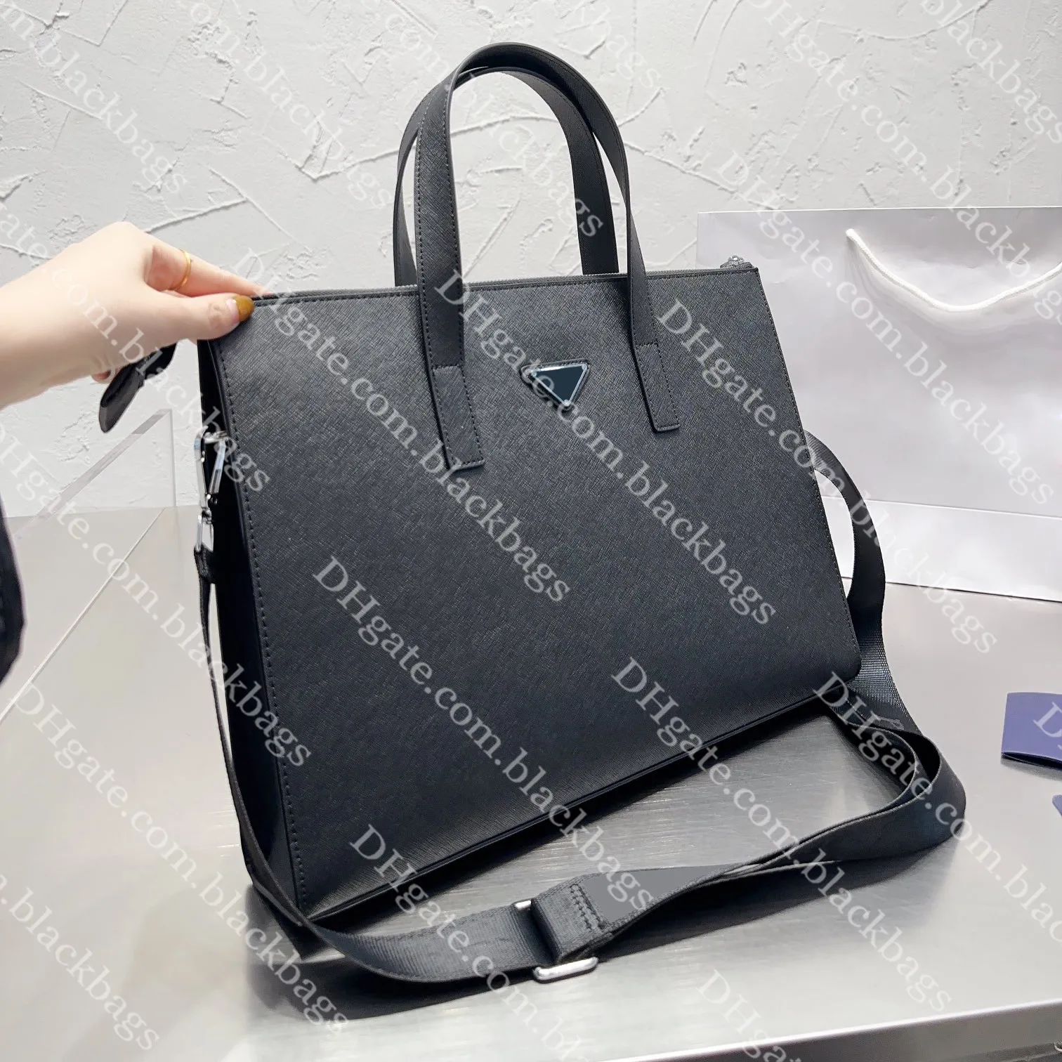 Skórzane mężczyźni torba laptopa Designerka Klasyczna trójkątowa torba na ramię mody torebki biznesowe